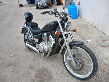 Suzuki intruder 800