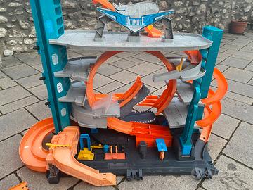 Hot wheels shark garage