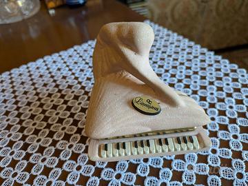 portagioie a forma di pianoforte 