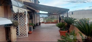 AURELIO BOCCEA TRILOCALE ARREDATO Con TERRAZZO