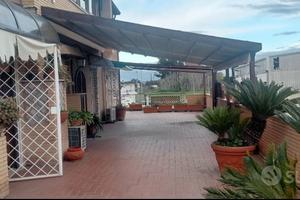 AURELIO BOCCEA TRILOCALE ARREDATO Con TERRAZZO