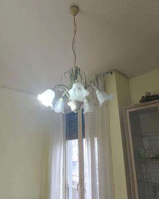 Lampadario stile floreale vintage