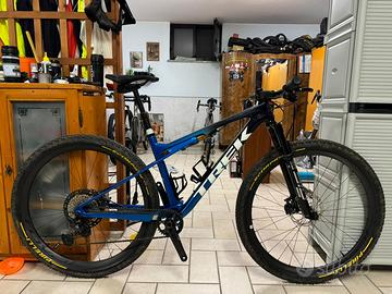 MTB TREK Supercaliber + ruote carbonio ROVAL