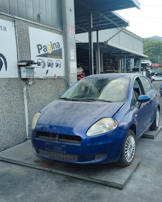 FIAT GRANDE PUNTO 1.2 B 2006 199A4000  PER RICAMBI
