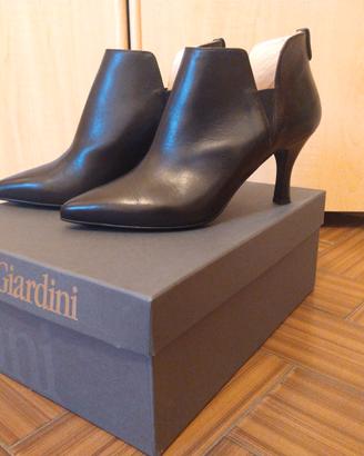 Tronchetto Nero Giardini Nappa Pandora  n36