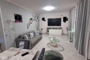 BILOCALE Con CANTINOLA +TERRAZZO P.AUTO *ViA REA