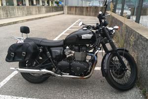 TRIUMPH BONNEVILLE T100 BLACK