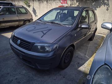 Fiat Punto 2005 Demolita - Per Ricambi Benzina