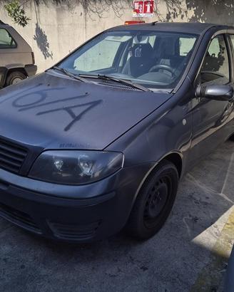 Fiat Punto 2005 Demolita - Per Ricambi Benzina
