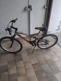 bicicletta MTB raggio 26 
