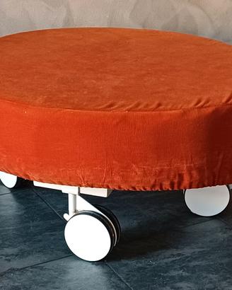Pouf tondo con 4 ruote artigianale