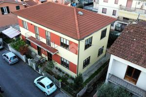 CASA SEMINDIPENDENTE A SERRAVALLE PISTOIESE