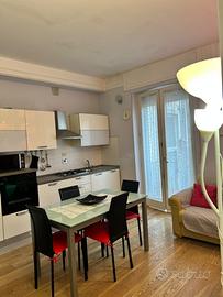 FIRENZE OGNISSANTI Trilocale con terrazza