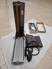 misuratore di pressione  con stetoscopio 