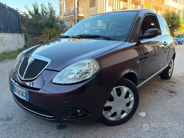 Lancia Ypsilon 1.2 Argento