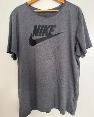 T-shirt Nike Sportswear Grigia - Logo Nero - XL