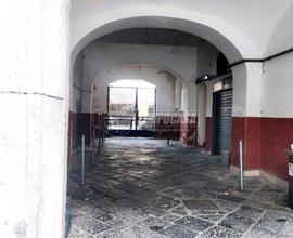 LOCALE COMMERCIALE ZONA ARENULA