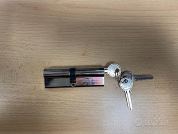 Cilindro serratura porta ingresso con chiavi