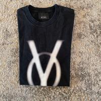 t-shirt yezael nera con logo grafico