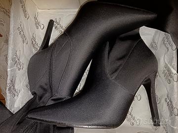 Stivali a ginocchio n 37, tacco 10, con scatola