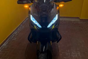 Xadv 750
