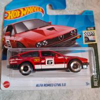 Hot wheels alfa romeo gtv 3.0 v6 rossa 