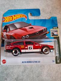 Hot wheels alfa romeo gtv 3.0 v6 rossa 