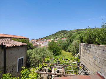 Villa con ampio giardino