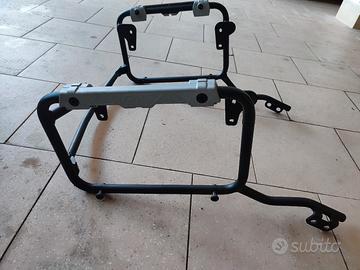 Porta valigie CamGivi Suzuki VStrom 650 2017-2023