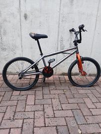 Bicicletta Bmx