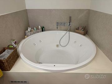 Vasca idromassaggio Lacuzzi