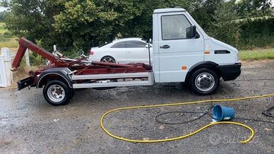 Iveco Daily con impianto scarrabile