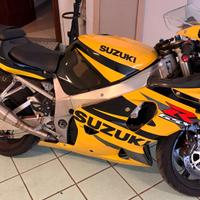 Suzuki GSX-R 750 K2 – 2002 – 6.679 km REALI