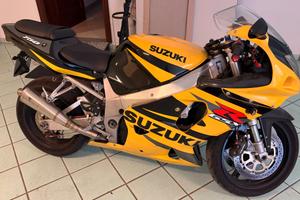 Suzuki GSX-R 750 K2 – 2002 – 6.679 km REALI