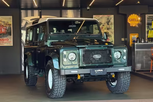 Land Rover Defender 110 2.4 TD4 Station Wagon SE -