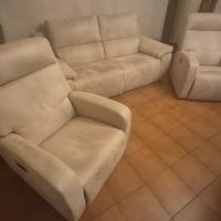 Divano 3 posti + due poltrone (poltronesofa')