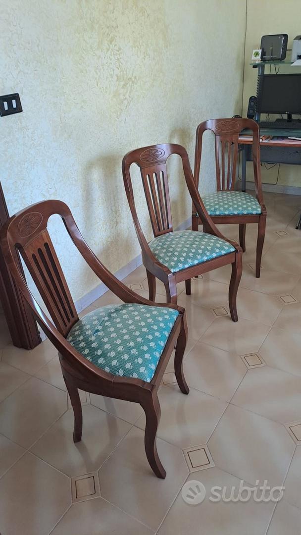 Tavolo e sedie in legno massello Arredamento e Casalinghi In