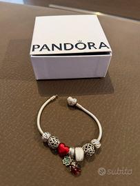 Bracciale e charms originali pandora nuoviiii