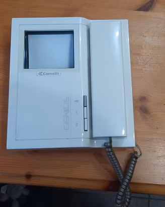 videocitofono con tre citofoni marca comelit 