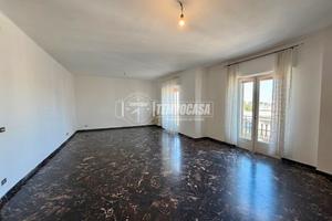 AMPIO APPARTAMENTO TRIPLA ESPOSIZIONE