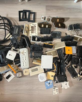 Lotto materiale elettrico