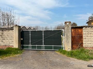 Terreno con fabbricato a Verrua Po