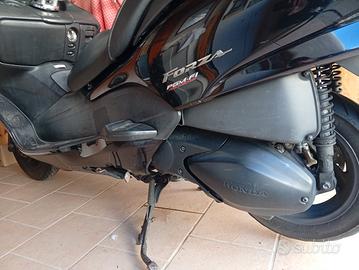 Honda Forza 250