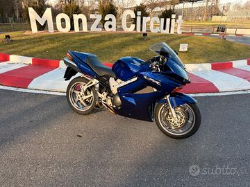 Honda VFR 800 V-tech 