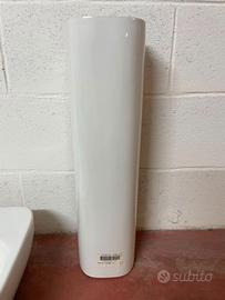 Lavabo con colonna