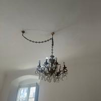 Lampadario antico grande con pendoli in vetro