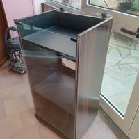 mobiletto porta stereo della Pioneer