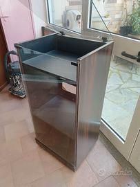 mobiletto porta stereo della Pioneer