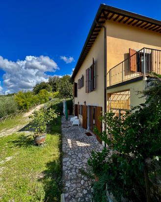 Villa di Charme e Podere con Uliveto