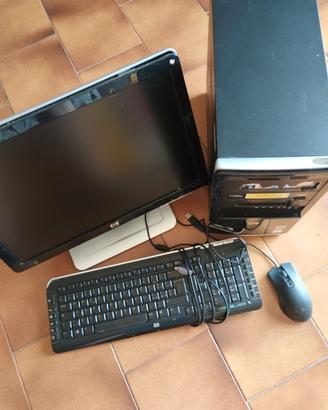 PC , VIDEO 21 pollici, tastiera e mouse